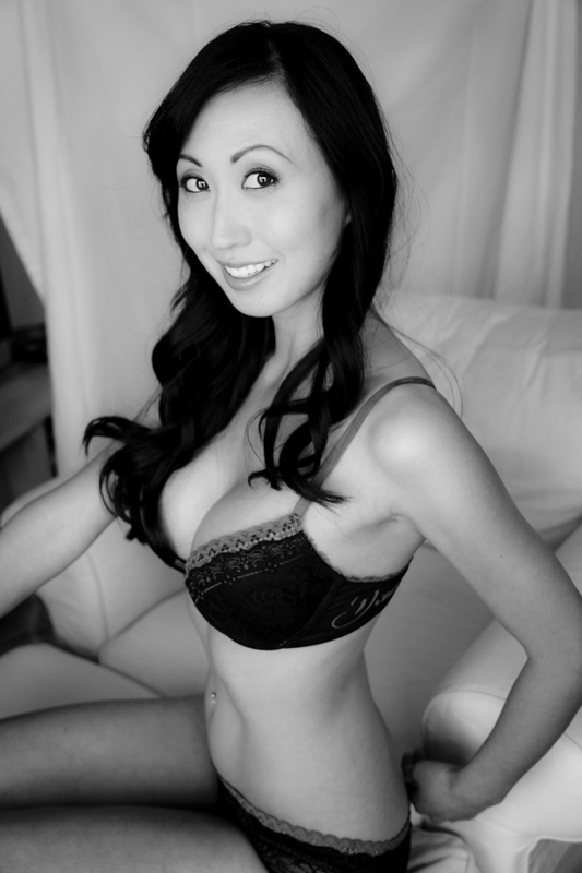 Koei Booth Babe Kali chung www.e3girls.com